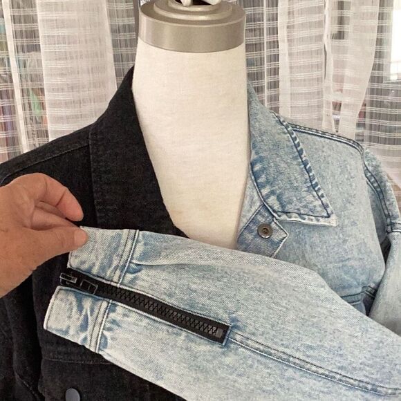 True IMG Two Tone Denim Truck Jacket Women’s Small Jean & Black - Picture 10 of 12